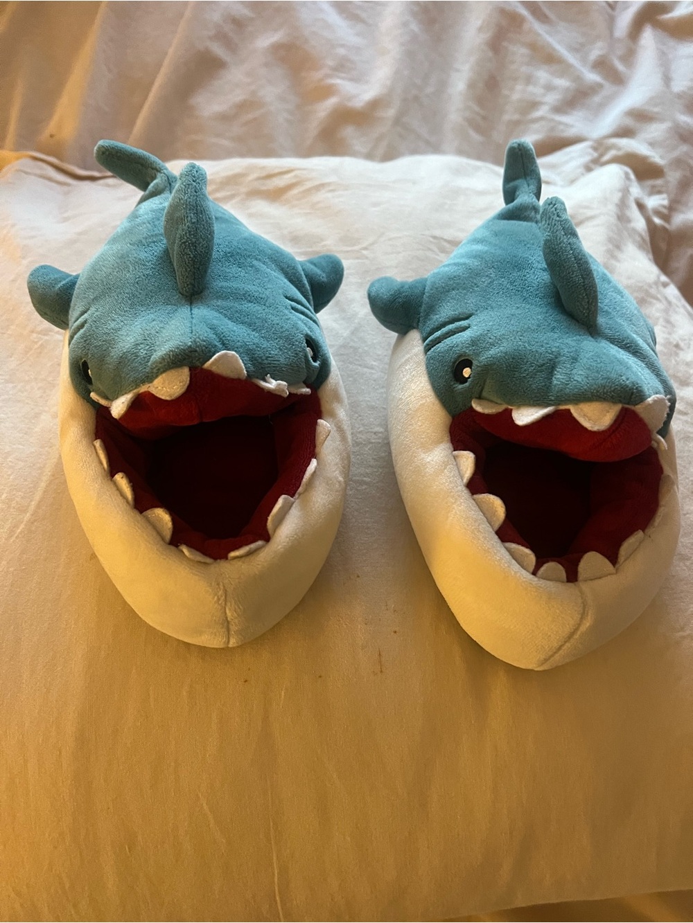 Cat & Jack Shark Plush Kids Slippers in Teal and White